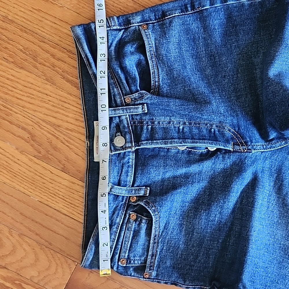 Levi's Wedgie Fit Straight Jeans - Picture 12 of 12
